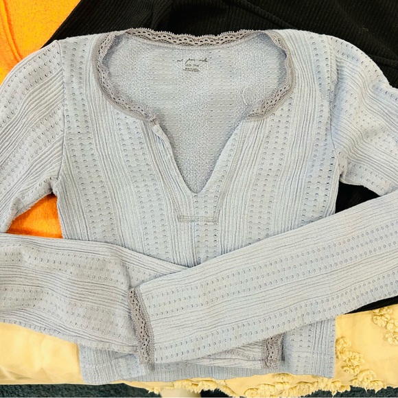 Urban Outfitters V-Neck Sweaters - Black, White, Orange, Blue - Picture 4 of 9